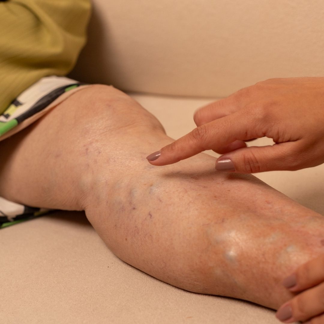 Foto 1 da Dr. gabriela atendendo